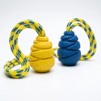   Trixie Sporting Jumper természetes gumijáték kötéllel 7 / 25 cm – különböző színekben